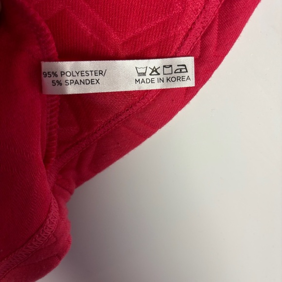 TNUCK Sport Tuckernuck Azalea Ally Swing Quilted Crewneck Pullover Size: M/L - Picture 5 of 5